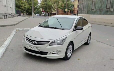 Hyundai Solaris II рестайлинг, 2015 год, 1 200 000 рублей, 9 фотография