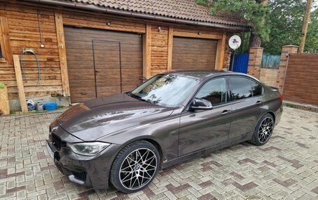 BMW 3 серия, 2012 год, 2 200 000 рублей, 3 фотография