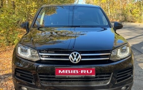 Volkswagen Touareg III, 2012 год, 2 378 000 рублей, 1 фотография