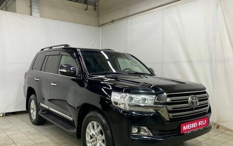 Toyota Land Cruiser 200, 2016 год, 6 000 000 рублей, 3 фотография