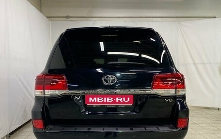 Toyota Land Cruiser 200, 2016 год, 6 000 000 рублей, 7 фотография