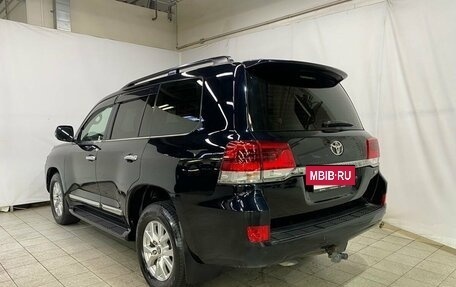 Toyota Land Cruiser 200, 2016 год, 6 000 000 рублей, 8 фотография