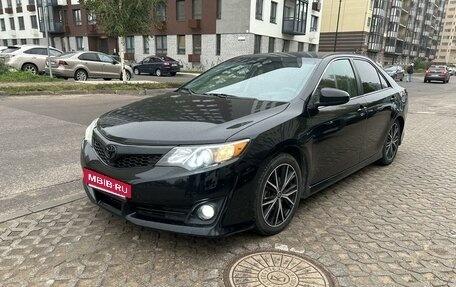 Toyota Camry, 2014 год, 1 880 000 рублей, 2 фотография