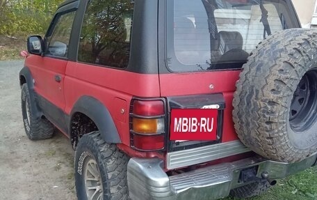 Mitsubishi Pajero III рестайлинг, 1993 год, 550 000 рублей, 2 фотография