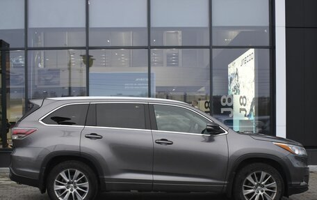 Toyota Highlander III, 2014 год, 2 780 000 рублей, 4 фотография