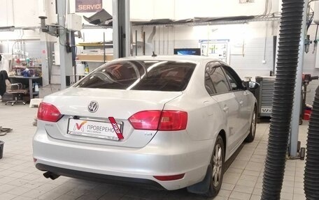 Volkswagen Jetta VI, 2011 год, 835 000 рублей, 2 фотография