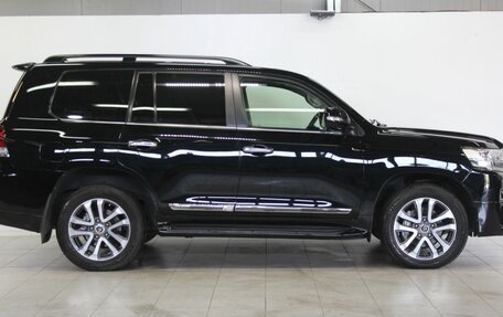 Toyota Land Cruiser 200, 2015 год, 5 590 000 рублей, 6 фотография