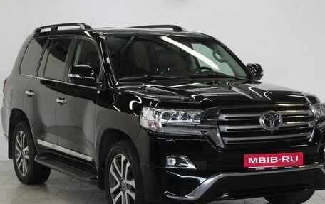 Toyota Land Cruiser 200, 2015 год, 5 590 000 рублей, 5 фотография