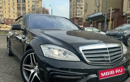 Mercedes-Benz S-Класс, 2011 год, 1 800 000 рублей, 1 фотография