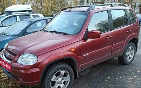 Chevrolet Niva I рестайлинг, 2010 год, 510 000 рублей, 2 фотография