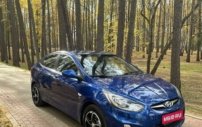 Hyundai Solaris II рестайлинг, 2011 год, 870 000 рублей, 1 фотография