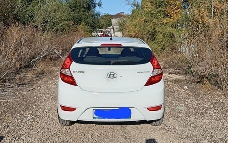 Hyundai Solaris II рестайлинг, 2011 год, 770 000 рублей, 2 фотография