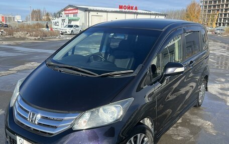 Honda Freed I, 2012 год, 1 385 000 рублей, 2 фотография