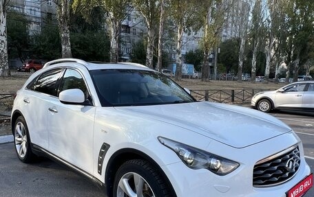 Infiniti FX II, 2010 год, 1 900 000 рублей, 1 фотография