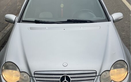 Mercedes-Benz C-Класс, 2004 год, 1 100 000 рублей, 4 фотография