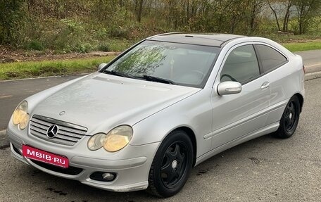 Mercedes-Benz C-Класс, 2004 год, 1 100 000 рублей, 9 фотография