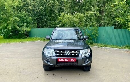 Mitsubishi Pajero IV, 2011 год, 2 690 000 рублей, 2 фотография