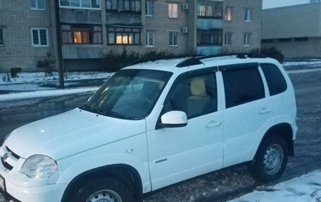 Chevrolet Niva I рестайлинг, 2016 год, 850 000 рублей, 3 фотография