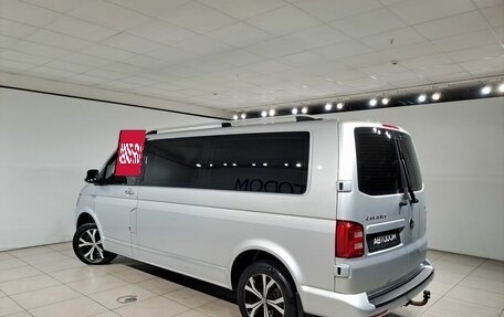 Volkswagen Caravelle T6 рестайлинг, 2017 год, 2 860 000 рублей, 7 фотография