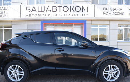 Toyota C-HR I рестайлинг, 2019 год, 2 500 000 рублей, 4 фотография