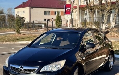 Opel Astra J, 2012 год, 805 000 рублей, 1 фотография