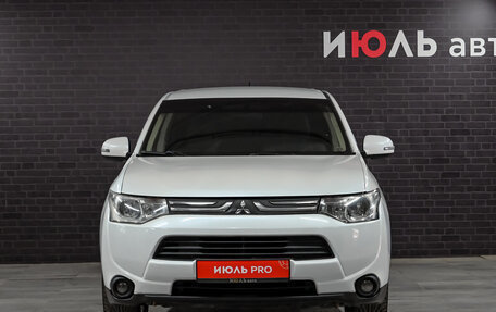 Mitsubishi Outlander III рестайлинг 3, 2012 год, 1 300 000 рублей, 2 фотография