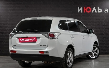 Mitsubishi Outlander III рестайлинг 3, 2012 год, 1 300 000 рублей, 5 фотография