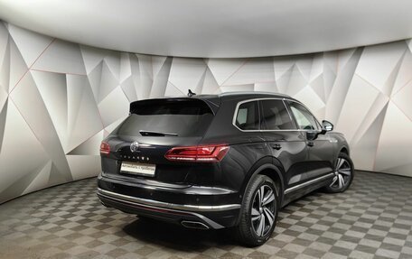 Volkswagen Touareg III, 2019 год, 4 855 000 рублей, 2 фотография