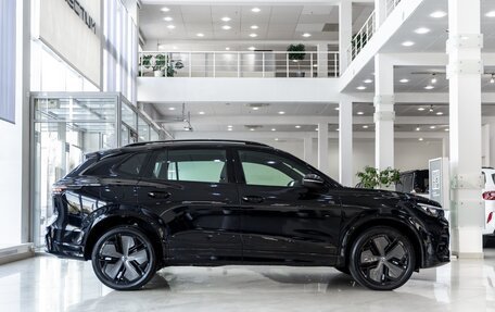 Volkswagen Tiguan, 2024 год, 6 700 000 рублей, 12 фотография