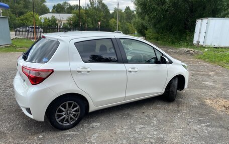 Toyota Vitz, 2019 год, 1 300 000 рублей, 3 фотография