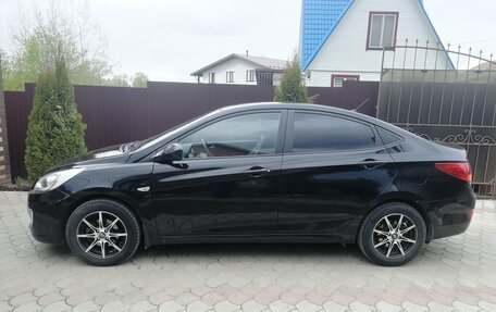 Hyundai Solaris II рестайлинг, 2013 год, 1 150 000 рублей, 15 фотография