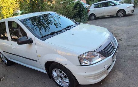 Renault Logan I, 2013 год, 380 000 рублей, 3 фотография