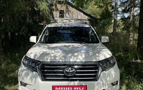 Toyota Land Cruiser Prado 150 рестайлинг 2, 2018 год, 6 500 000 рублей, 2 фотография