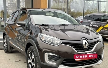 Renault Kaptur I рестайлинг, 2017 год, 1 370 000 рублей, 3 фотография