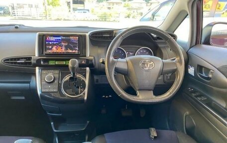 Toyota Wish II, 2014 год, 1 350 000 рублей, 3 фотография