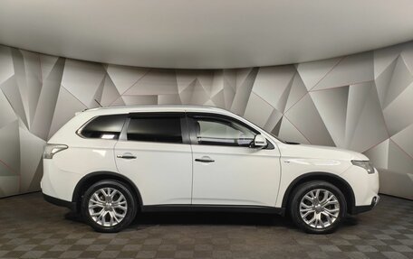 Mitsubishi Outlander III рестайлинг 3, 2014 год, 2 065 000 рублей, 6 фотография