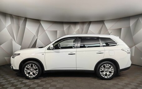 Mitsubishi Outlander III рестайлинг 3, 2014 год, 2 065 000 рублей, 5 фотография