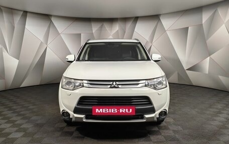 Mitsubishi Outlander III рестайлинг 3, 2014 год, 2 065 000 рублей, 7 фотография