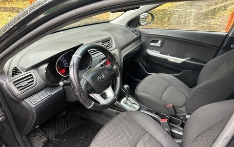 KIA Rio III рестайлинг, 2013 год, 1 040 000 рублей, 10 фотография