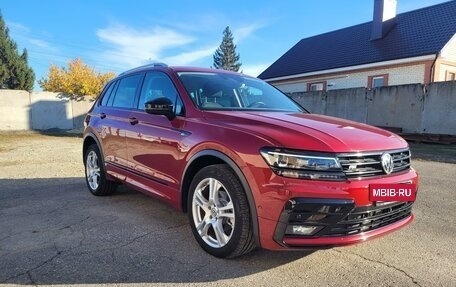 Volkswagen Tiguan II, 2018 год, 2 750 000 рублей, 3 фотография