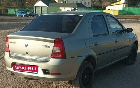 Renault Logan I, 2013 год, 300 000 рублей, 3 фотография