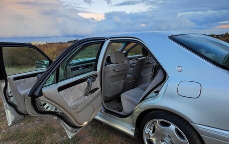 Toyota Crown, 2001 год, 2 000 000 рублей, 11 фотография