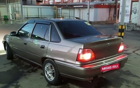 Daewoo Nexia I рестайлинг, 2004 год, 250 000 рублей, 17 фотография