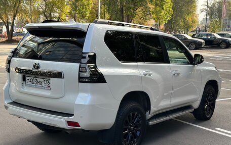 Toyota Land Cruiser Prado 150 рестайлинг 2, 2021 год, 7 200 000 рублей, 5 фотография