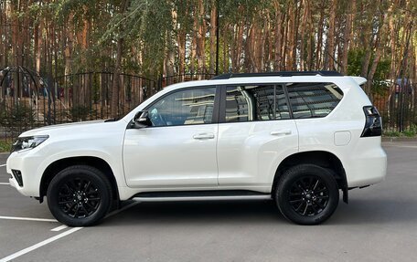 Toyota Land Cruiser Prado 150 рестайлинг 2, 2021 год, 7 200 000 рублей, 8 фотография