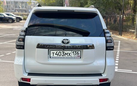 Toyota Land Cruiser Prado 150 рестайлинг 2, 2021 год, 7 200 000 рублей, 4 фотография