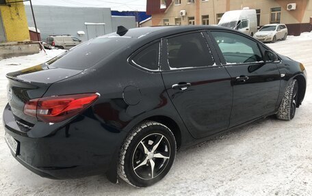 Opel Astra J, 2014 год, 990 000 рублей, 3 фотография