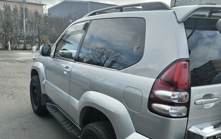 Toyota Land Cruiser Prado 120 рестайлинг, 2003 год, 2 650 000 рублей, 5 фотография