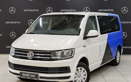 Volkswagen Caravelle T6 рестайлинг, 2019 год, 2 750 000 рублей, 1 фотография