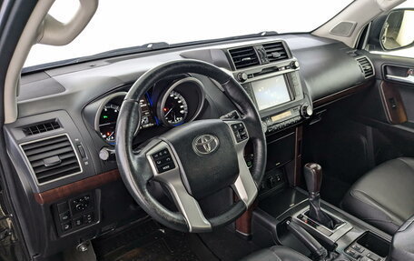 Toyota Land Cruiser Prado 150 рестайлинг 2, 2017 год, 4 990 000 рублей, 18 фотография